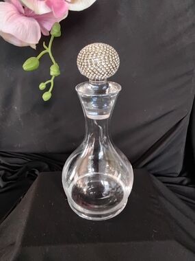 Clear Glass Decanter with Rhinestone Ball Stopper - Transparent